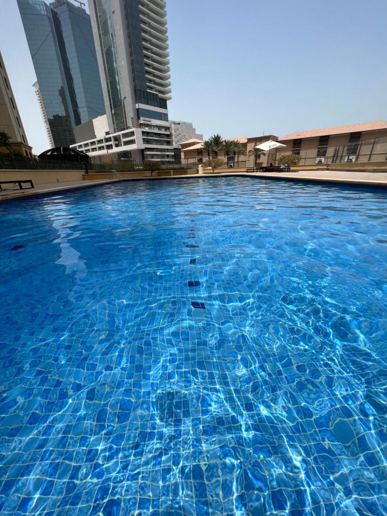 Robin Beach Hostel Jbr Dubai Exterior foto